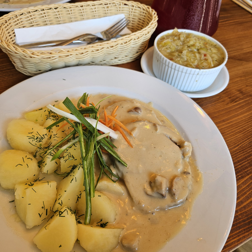 Restaurant image